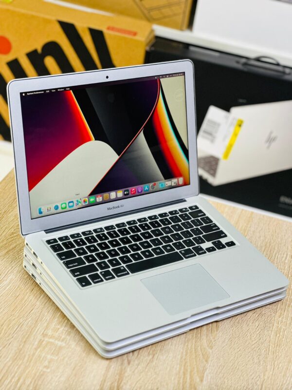 MacBook Air 2014 core i5 – Image 2