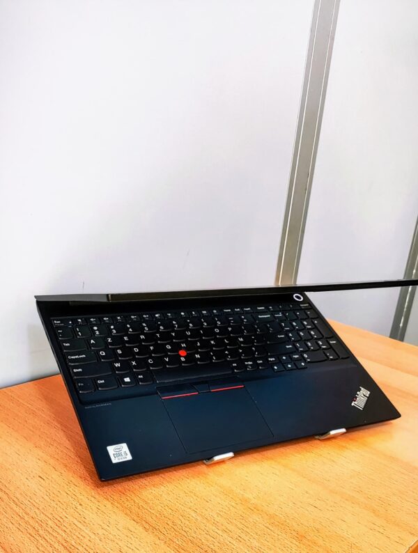 Lenovo Thinkpad E15 Core i5 10th génération (2020) – Image 2