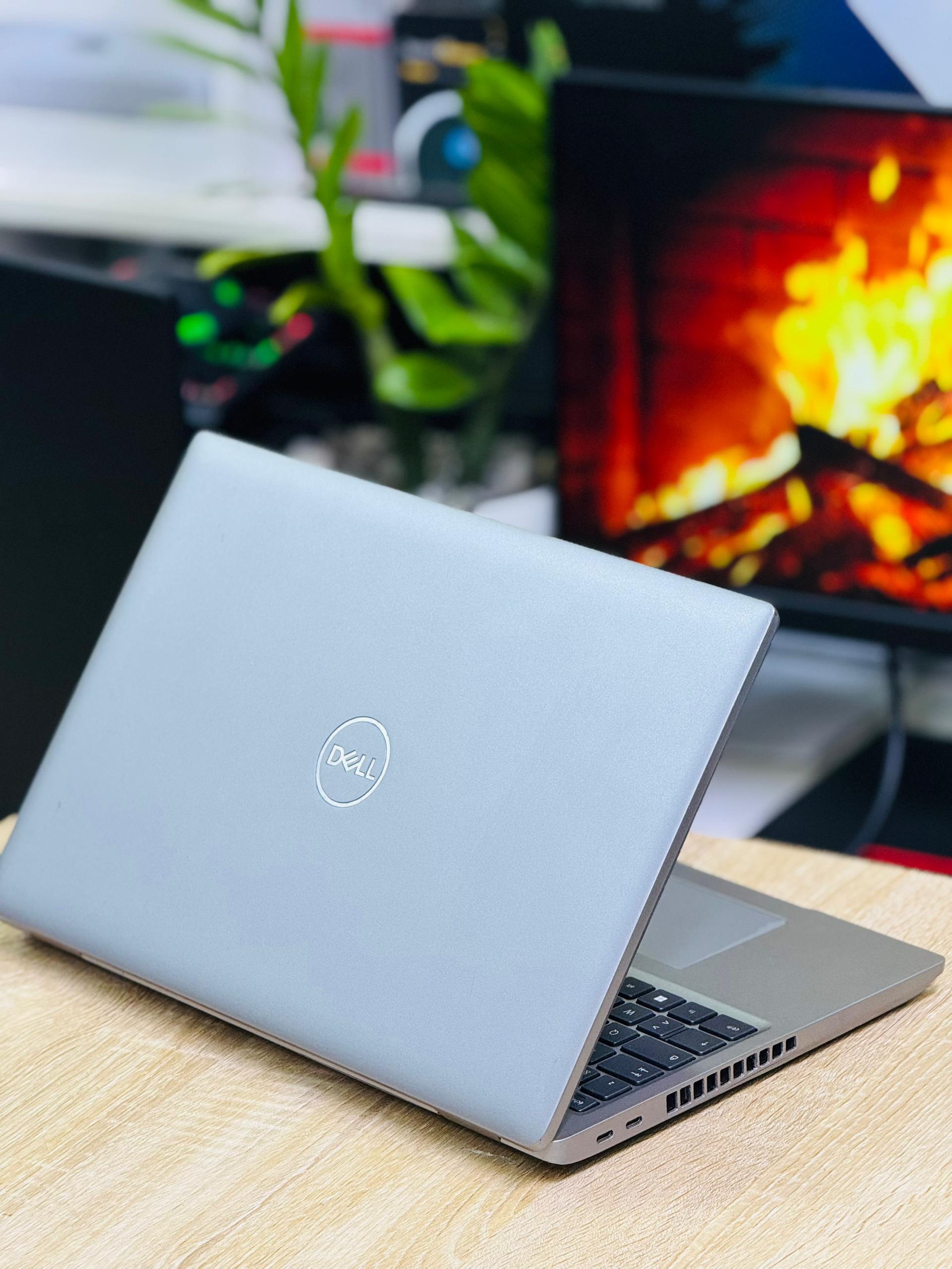 STATION DE TRAVAIL MOBILE DELL PRECISION 3561 core i7 11th génération (2021) 04Go dédiée – Image 3