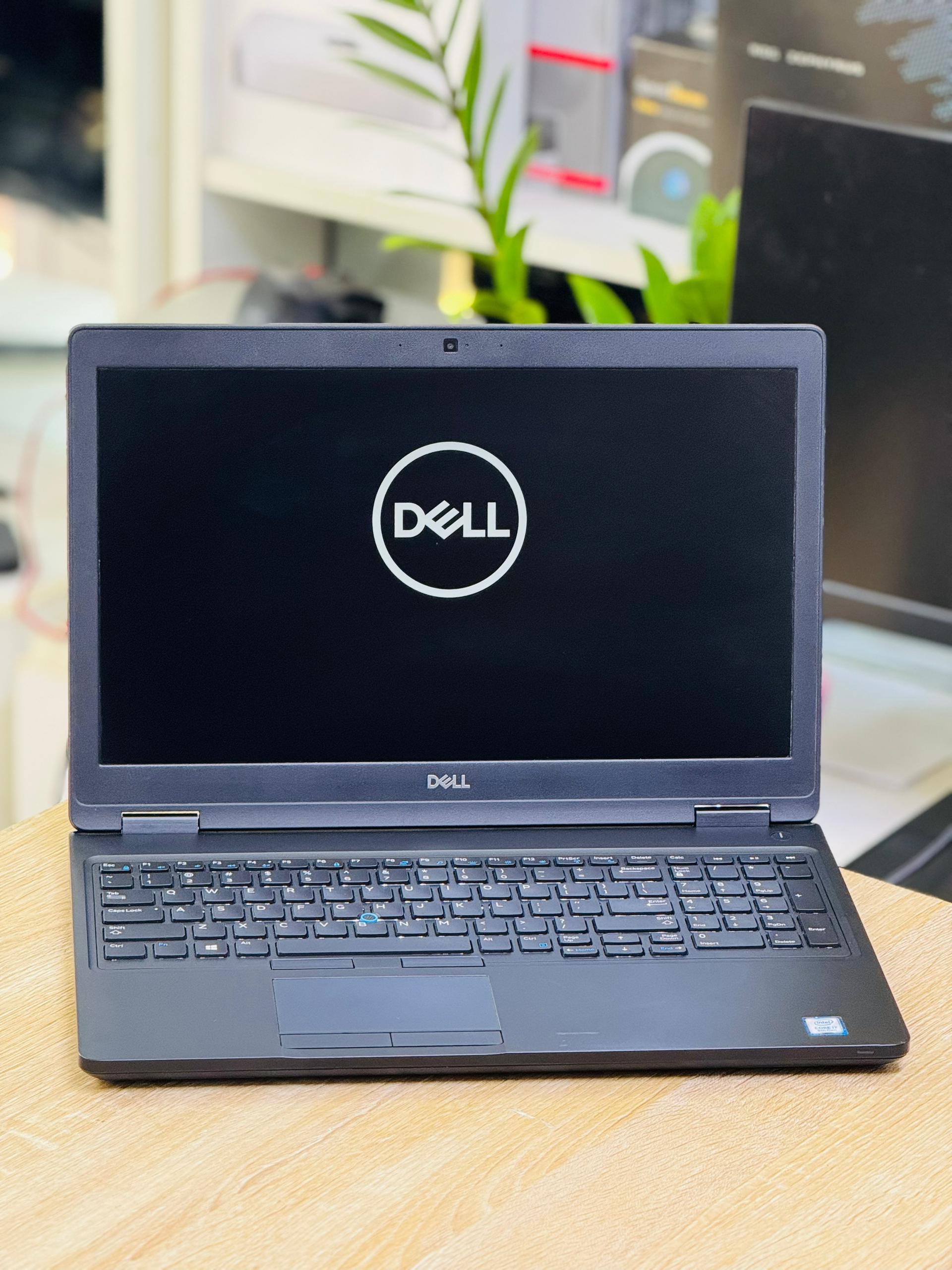 DELL PRÉCISION 3530 core i7 MOBILE WORKSTATION 8th génération dédiée 04Go – Image 4
