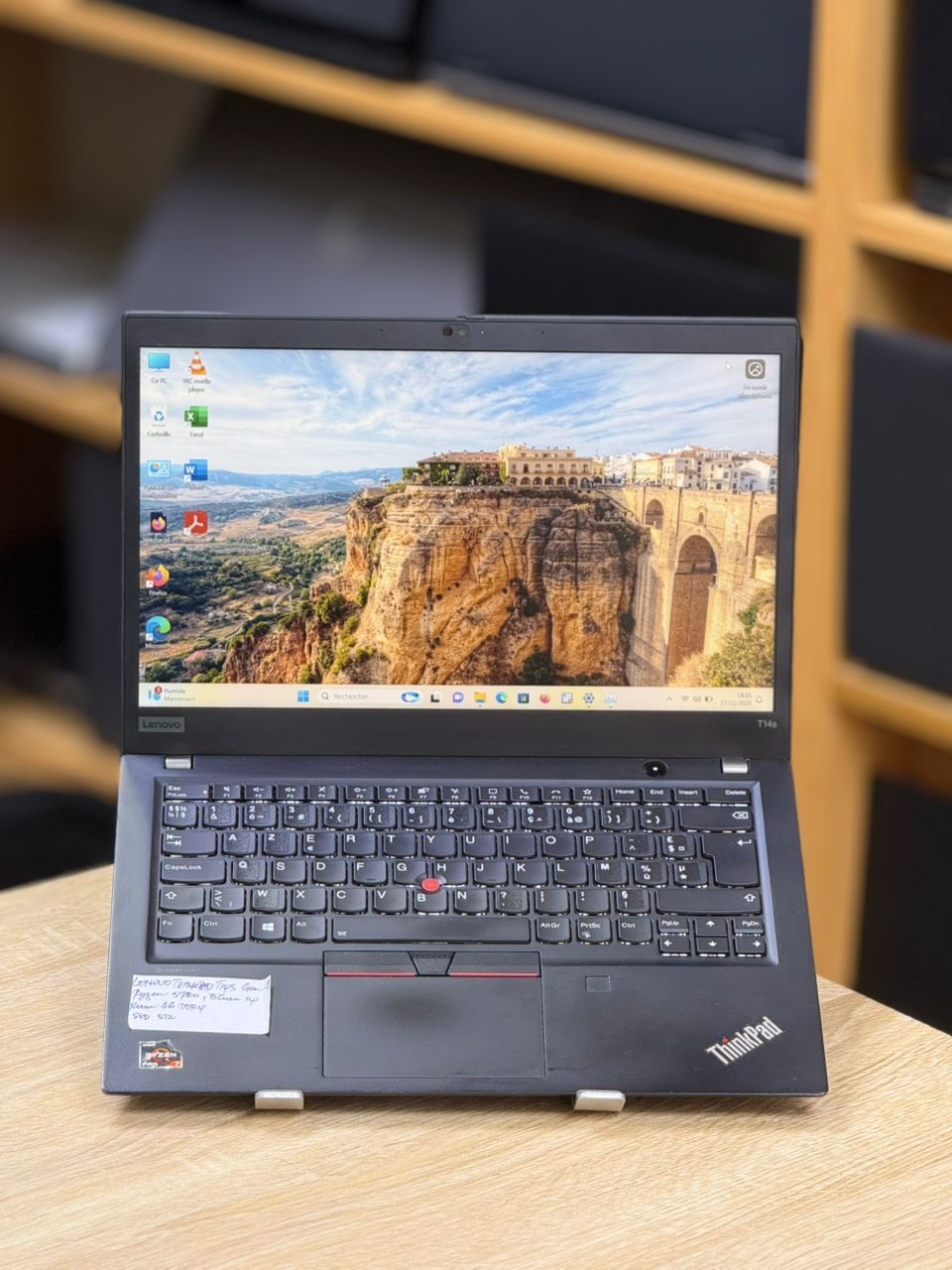LENOVO THINKPAD T14s Gen 1 Ryzen 7 Pro
10th Génération (2021) – Image 3