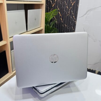 HP Elitebook 840 G4 core i7 super  slim et très clean. PC ultra performant et très résistant
7th génération