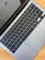MacBook Air 2020 i5 – Image 4